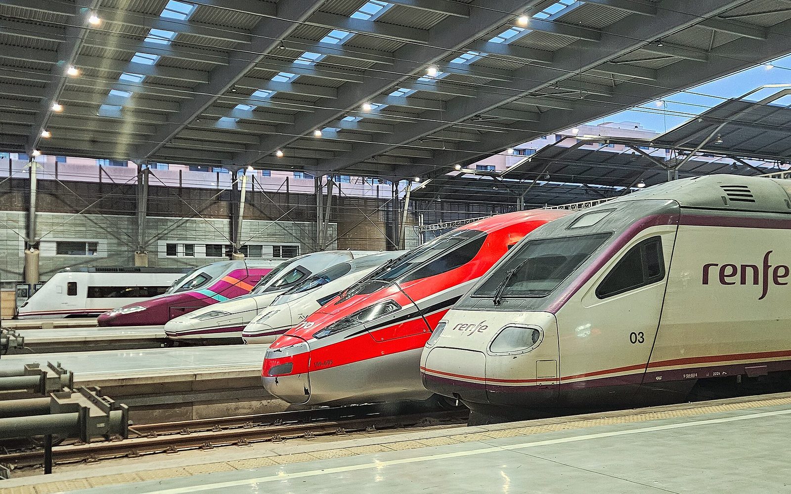 Avrupa'da Tren Bileti Neden Ucuzluyor? 2026'da Ray Rekabeti ve Yeni Hatlar