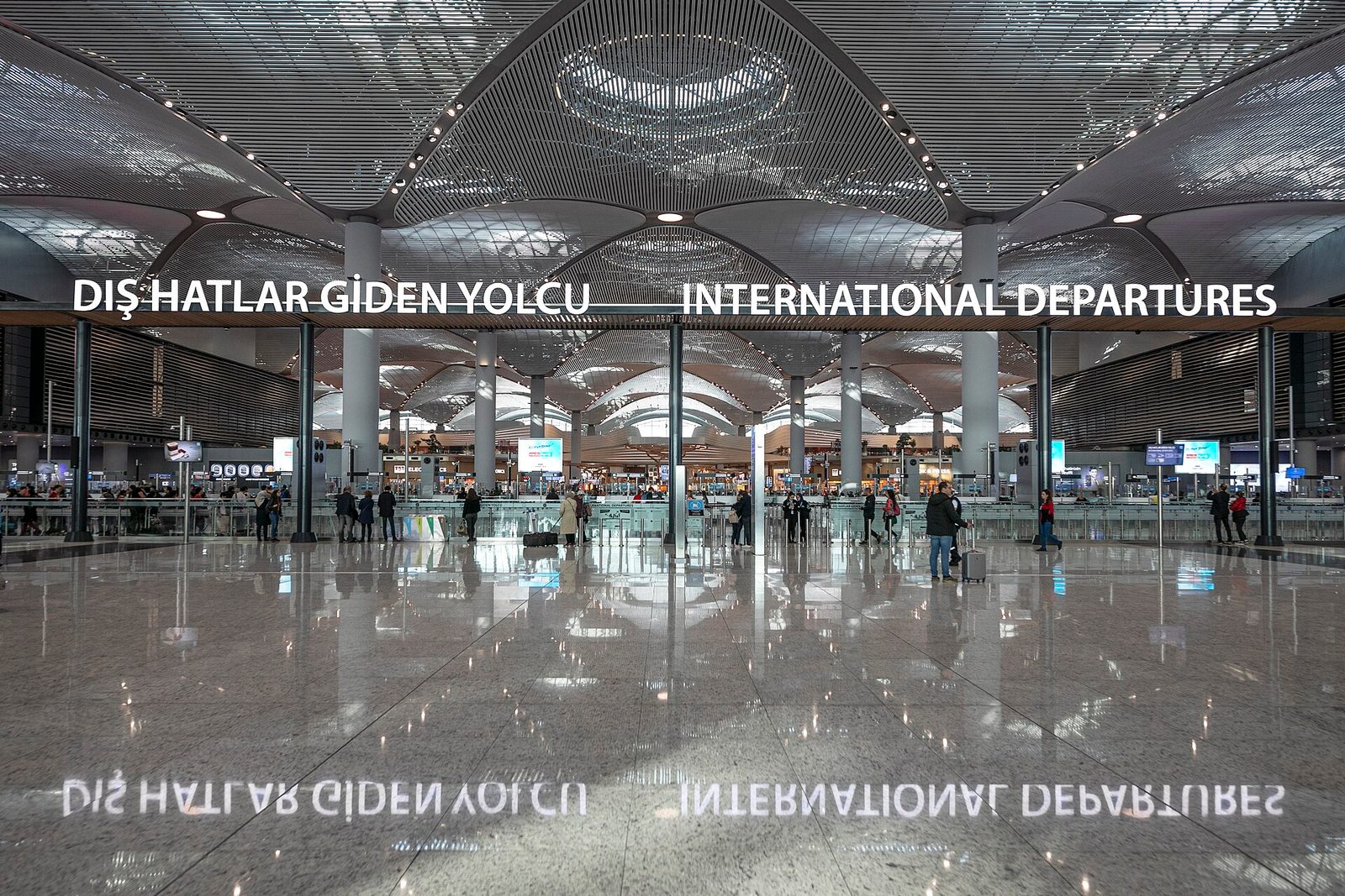 Dünyanın En Dakik Havayolu Hangisi? 2026'da Açıklanan Rötar Karnesi ve İstanbul'un Sürprizi