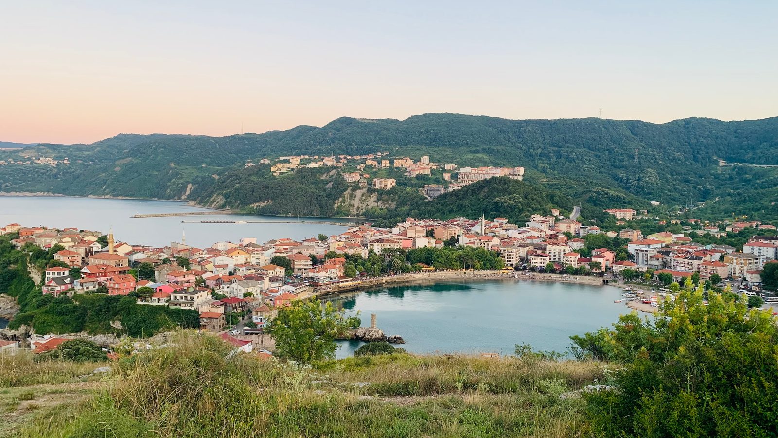 Karadeniz'in Gizli Adaları: Tavşan'dan Giresun'a Bilinmeyen Kıyı Noktaları