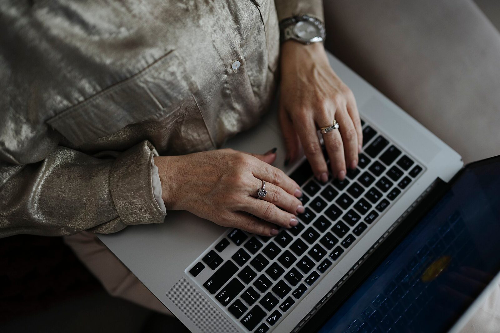 Yurtdışında Halka Açık WiFi Tehlikeli mi? Verinizi ve Paranızı Korumanın Yolları
