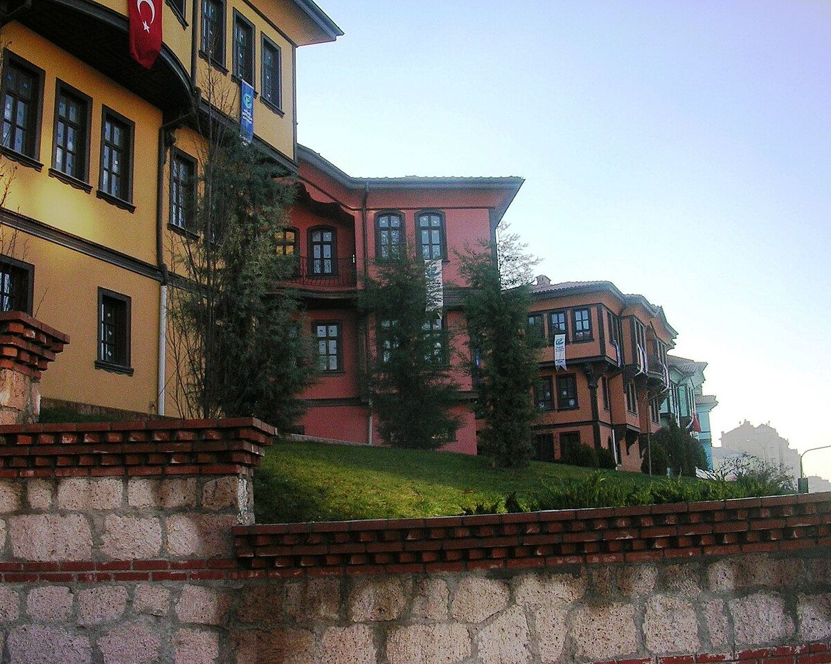 Eskişehir'in Cetvelle Çizilmiş Köyü: Abbashalimpaşa Mahalles