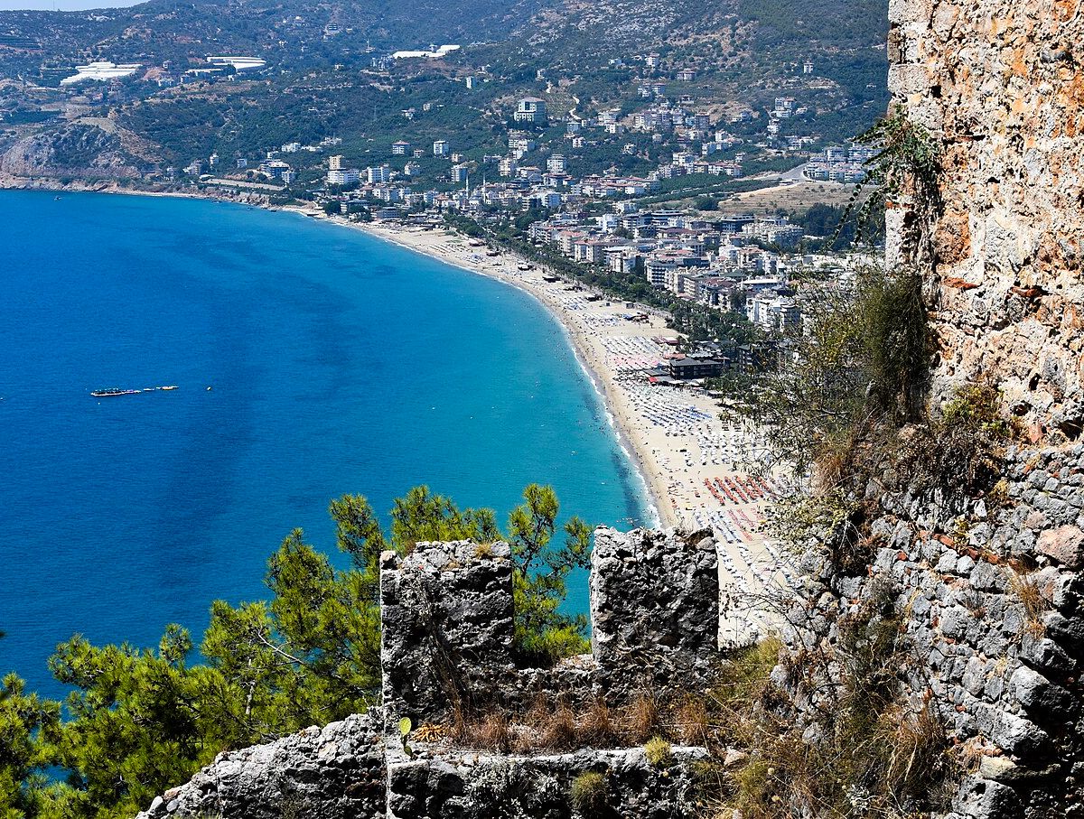 Alanya’nın En Güzel Plajları: Kleopatra, Damlataş ve İncekum
