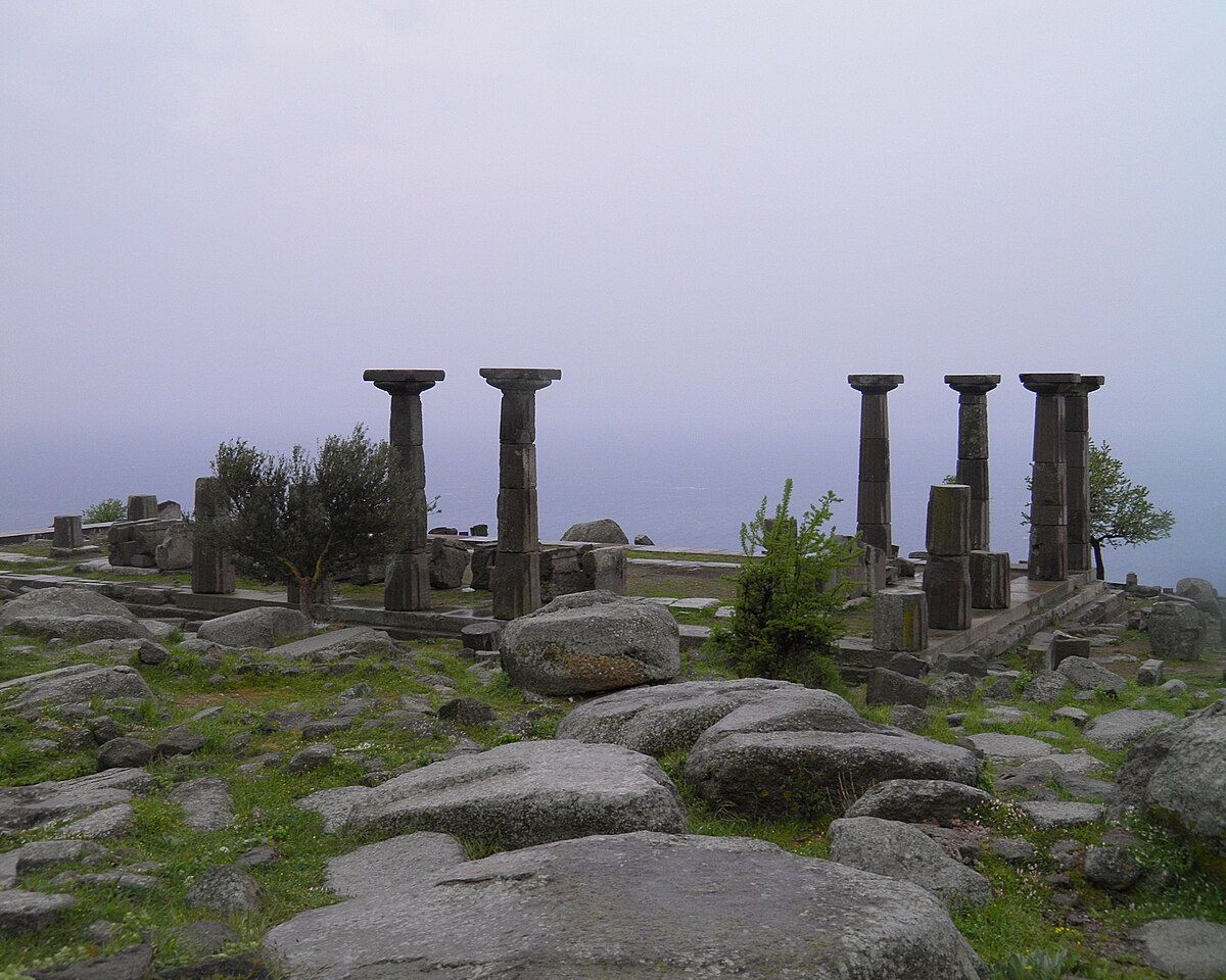 Assos Gezilecek Yerler: Athena Tapınağı, Behramkale ve Kadır