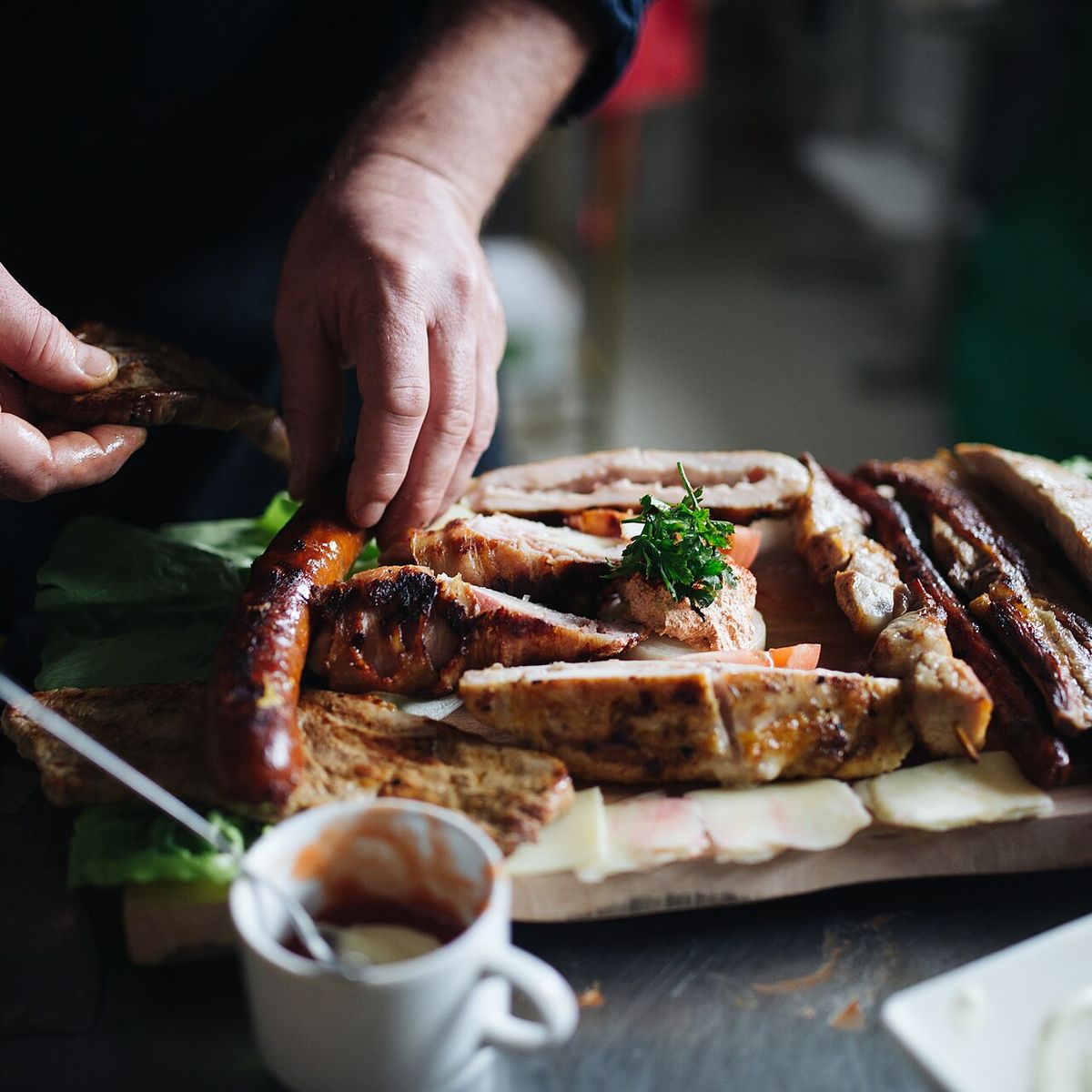 Balkanlarda Ne Yenir? Cevapcici, Börek ve Yerel Lezzet Rehbe