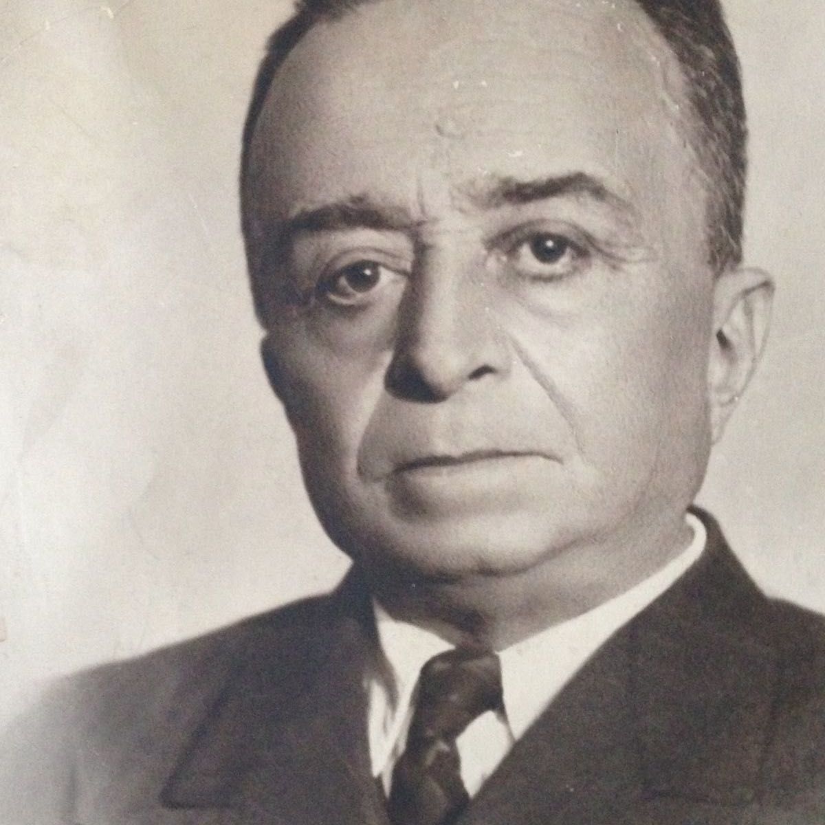 Gâvur Mümin: Hain Sanılan Gizli Kahraman Mustafa Mümin Aksoy