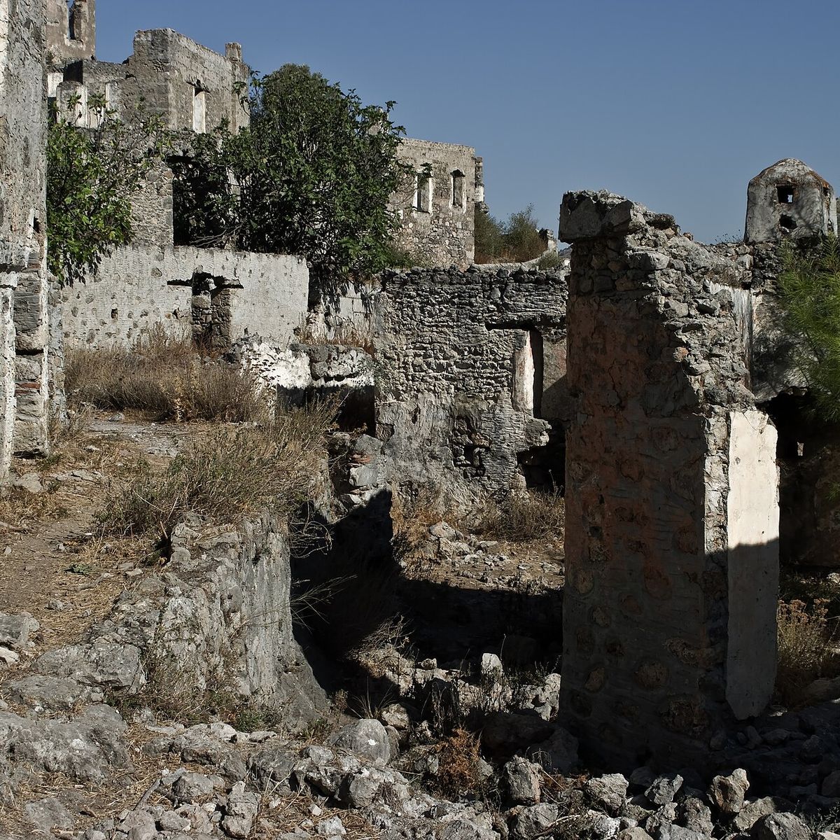 Kayaköy Gezilecek Yerler: Terk Edilmiş Rum Köyü ve Fethiye R