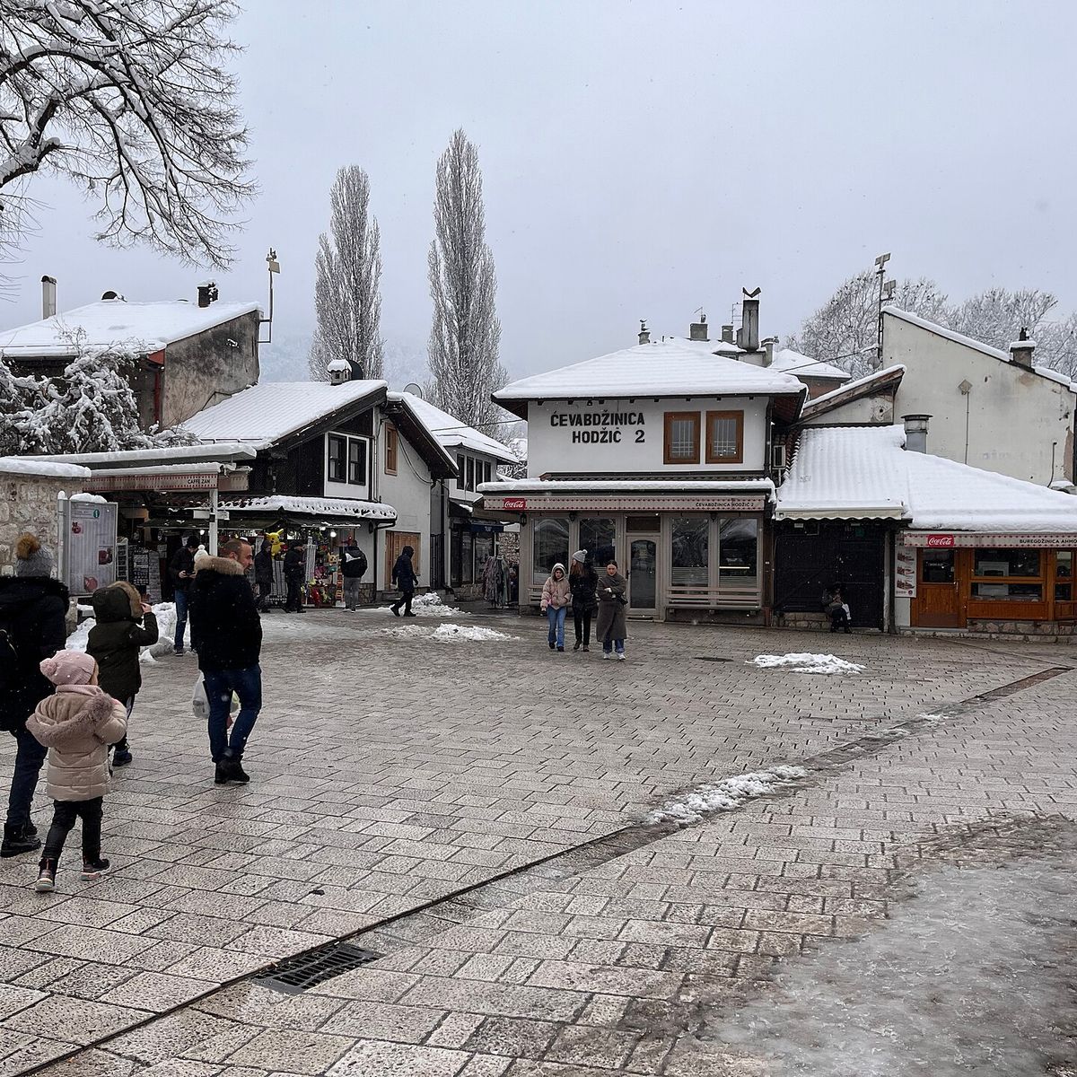 Saraybosna'da Bir Adam Belediyeye İnat Evini Tuğla Tuğla Taş