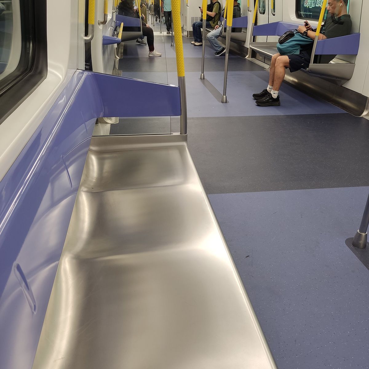 Uzun Otobüs ve Tren Yolculuğunda Konfor: Saatler Süren Yolcu