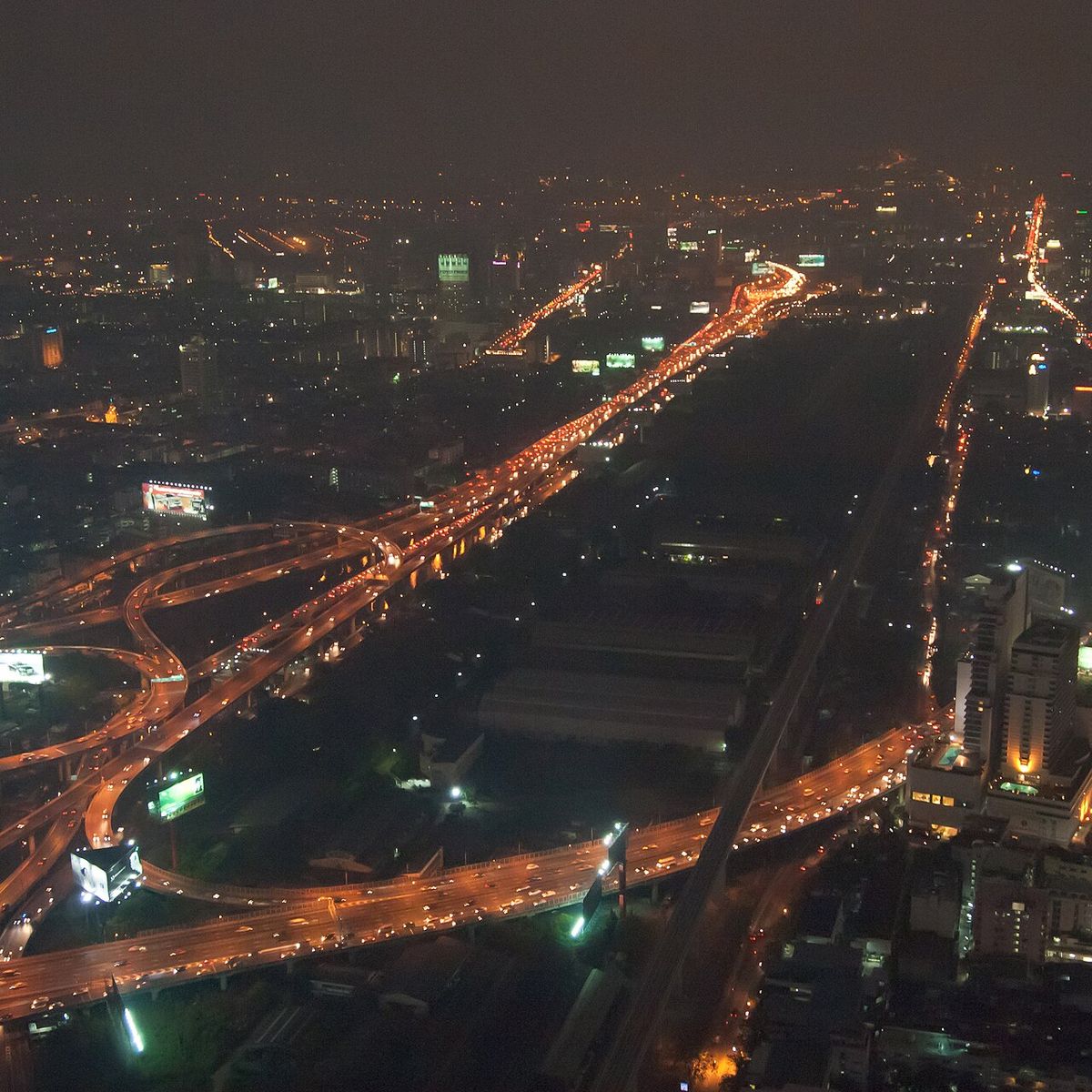 Yurt Dışında Gece Otobüsü ve Treni Güvenli mi?