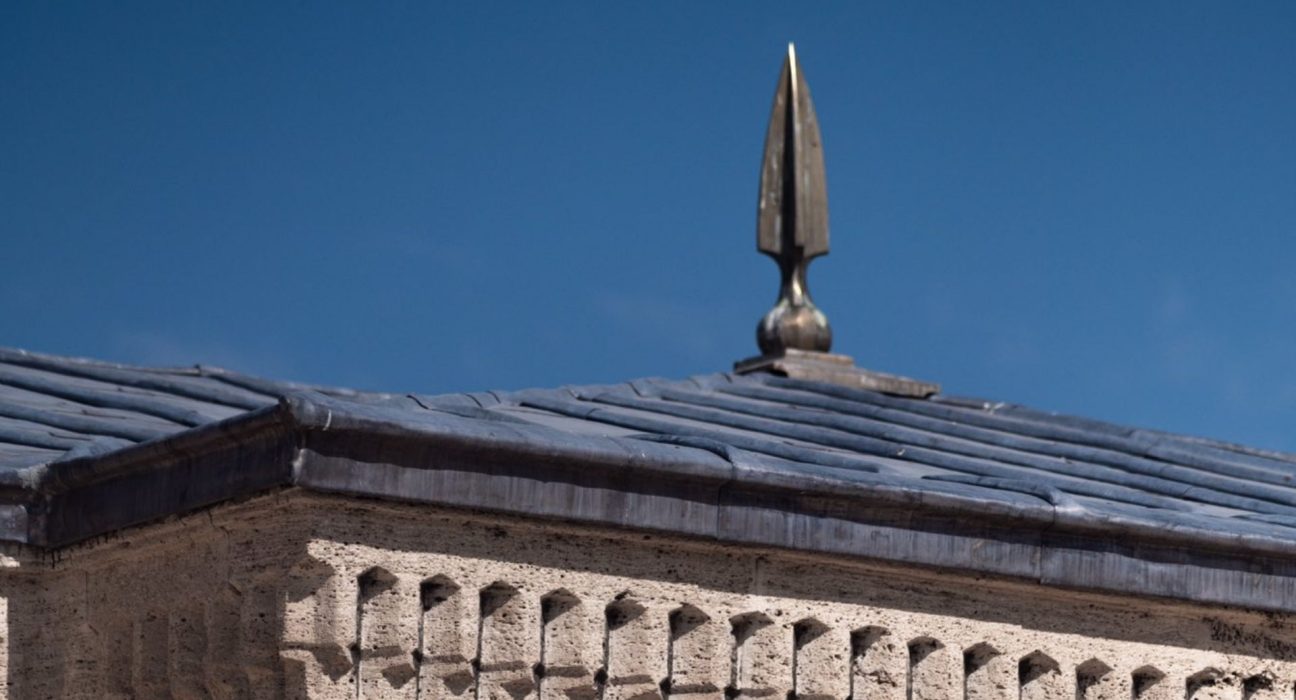 Anitkabirin Catisindaki Tug Son Otag i Humayunun Sembolik Mirasi